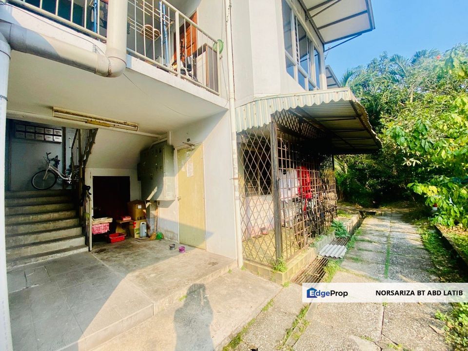 GROUNDFLOOR + END UNIT 3 BILIK Flat PKNS Seksyen 18, Shah Alam, Selangor, Shah Alam