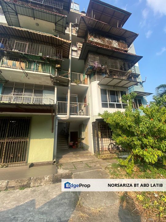 GROUNDFLOOR + END UNIT 3 BILIK Flat PKNS Seksyen 18, Shah Alam, Selangor, Shah Alam