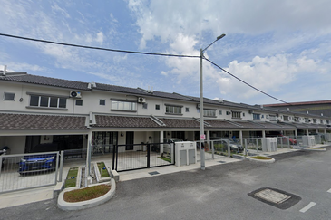 RUMAH 2 TINGKAT UNTUK DISEWA - Tulip Lake Edge Residence Puchong