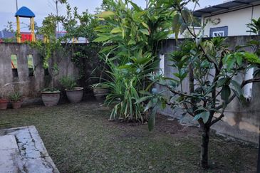 Semi D Setingkat Spacious Land Tmn Muhammad 3, Seksyen 29, Shah Alam