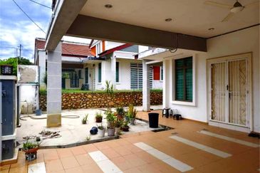 Semi D Setingkat 20ft Backyard Tmn Desa Idaman Durian Tunggal Melaka