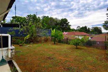 Semi D Setingkat 20ft Backyard Tmn Desa Idaman Durian Tunggal Melaka