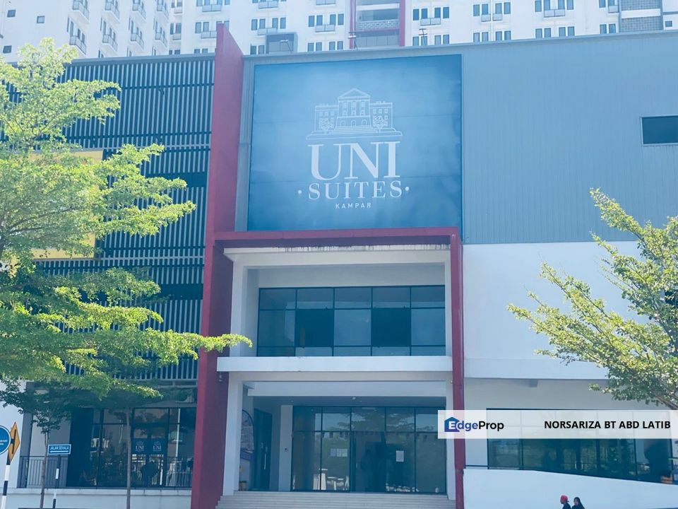 *WTS* ✅✅✅  *Brand New Unit with Furnished* *2R1B Tower D-Premium Tower (Facility Tower)* *UNISUITES KAMPAR*  Asking Price : RM160K (Nego)  Kampar UniS, Perak, Kampar