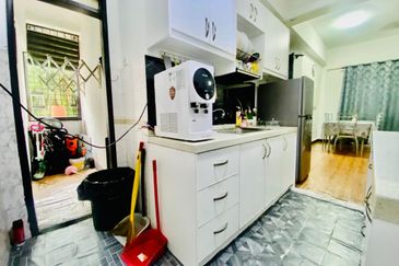 Pangsapuri Seri Proton