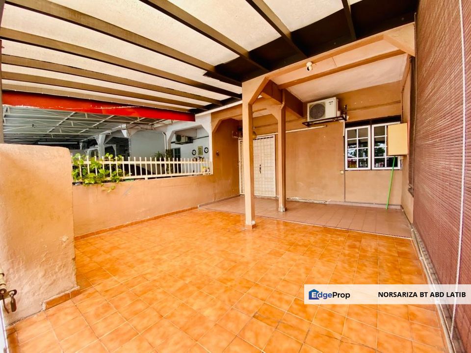 MURAH + FREE 4 AIRCONDS Renovated Double Storey Tmn Klang Utama Klang, Selangor, Klang