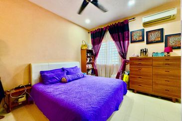 CORNER LOT SPACIOUS LAND 2 Storey Tmn Idaman Murni Salak Tinggi Sepang