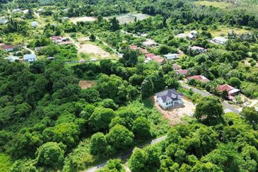 TANAH LOT BUNGALOW Taman Desa Permai Bdr Baru Gua Musang