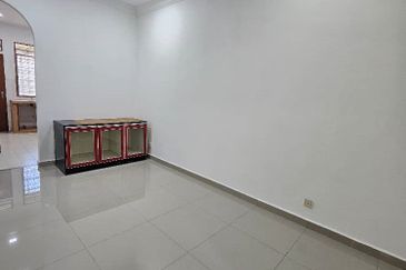 Taman Widuri, Bukit Beruntung