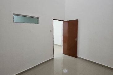 Taman Widuri, Bukit Beruntung