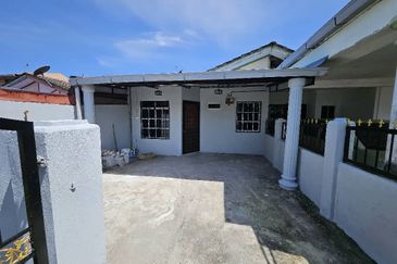 Taman Widuri, Bukit Beruntung