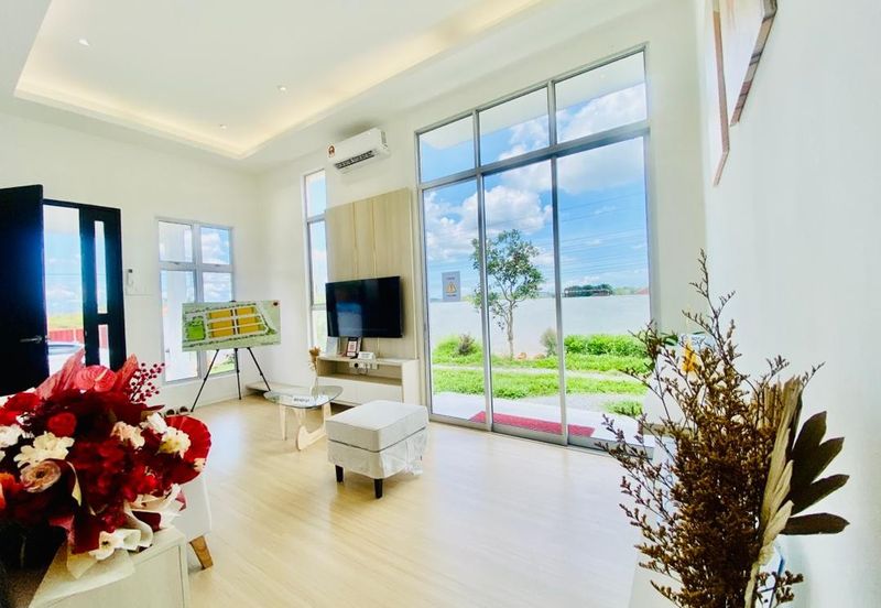 RUMAH BARU SETINGKAT FREEHOLD OPEN TITLE 4 Bilik di Alor Gajah