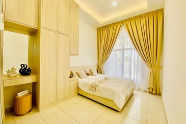 RUMAH BARU SETINGKAT FREEHOLD OPEN TITLE 4 Bilik di Alor Gajah