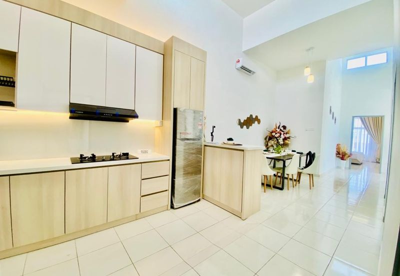 RUMAH BARU SETINGKAT FREEHOLD OPEN TITLE 4 Bilik di Alor Gajah
