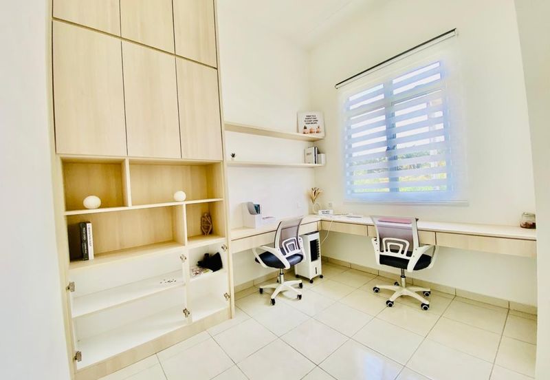 RUMAH BARU SETINGKAT FREEHOLD OPEN TITLE 4 Bilik di Alor Gajah