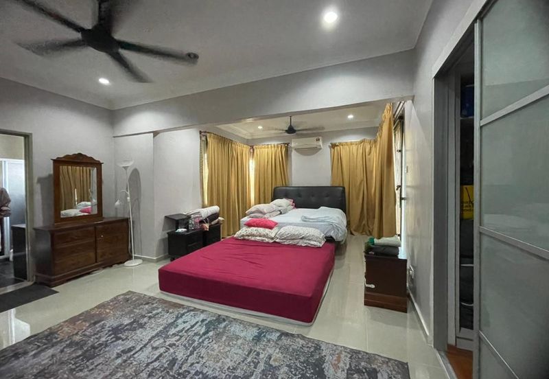 Seksyen 33, Shah Alam