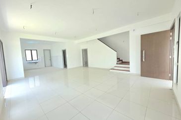 Casablanca 1 @ Alam Impian