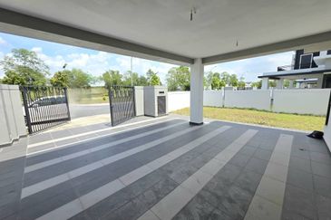 Casablanca 1 @ Alam Impian