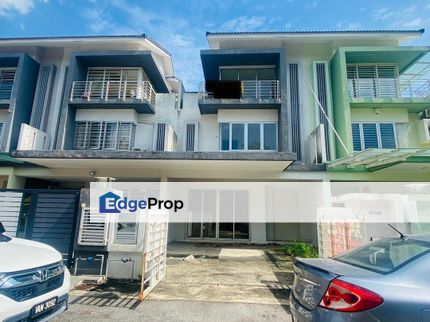 Murah Facing Open 2.5 Storey Terrace at Tmn Putra Perdana Puchong, Selangor, Puchong