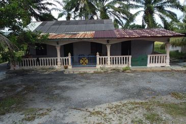 Tanah Sawah Beserta Rumah Geran Individu di Sempadan Tanjong Karang