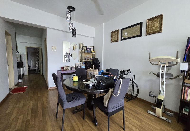 Pangsapuri Jenderam Indah