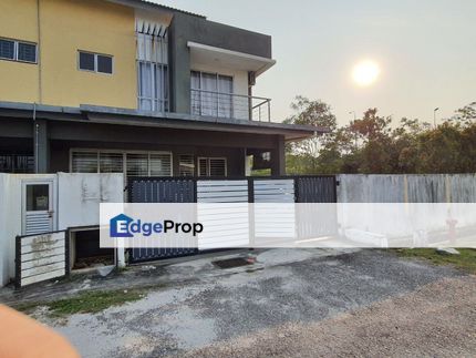 Spacious Land Renovated Double Storey Tmn Delima Jaya Dengkil, Selangor, Dengkil