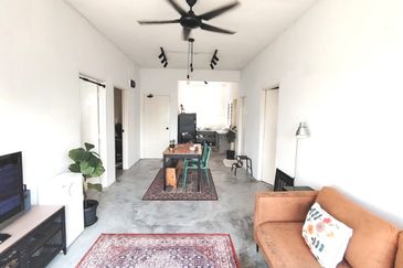 Pangsapuri Seri Dahlia, Desa Alam