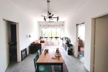 Pangsapuri Seri Dahlia, Desa Alam