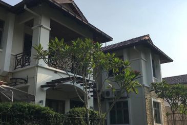 Jalan Anggerik Eria 