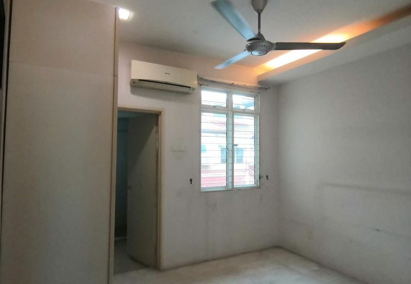 Canal Gardens, Kota Kemuning