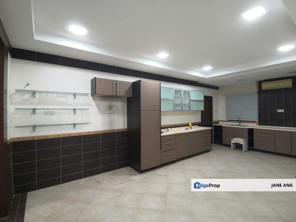 Canal Gardens END LOT hse for Sale, Selangor, Kota Kemuning