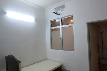 Canal Gardens, Kota Kemuning