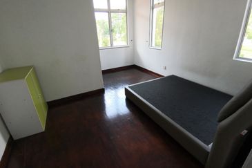 Canal Gardens, Kota Kemuning