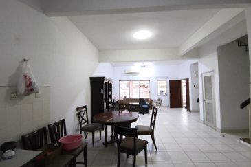 Canal Gardens, Kota Kemuning