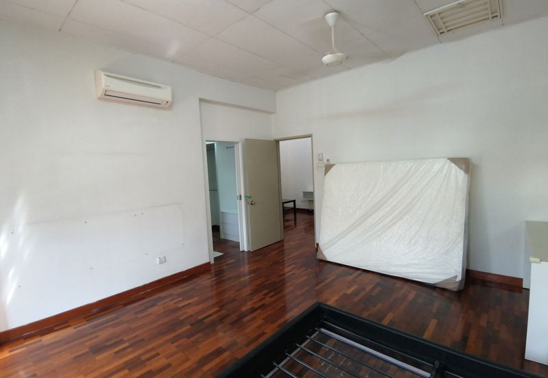 Canal Gardens, Kota Kemuning