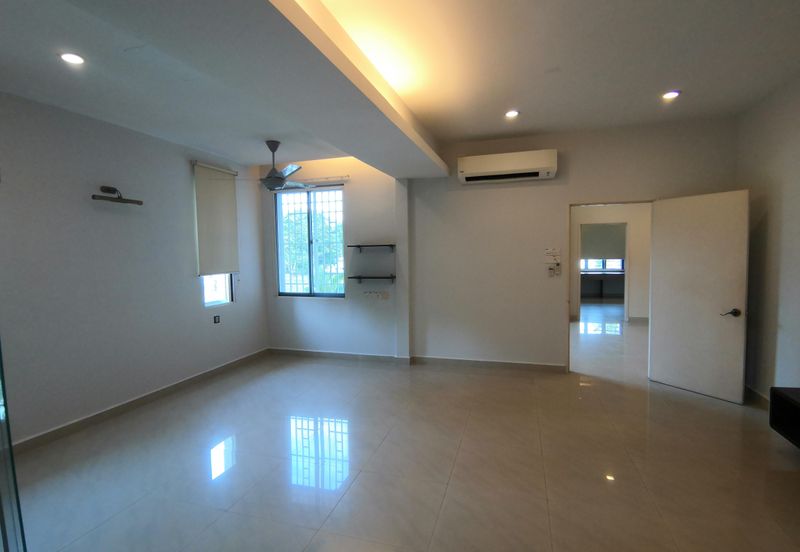 Canal Gardens, Kota Kemuning