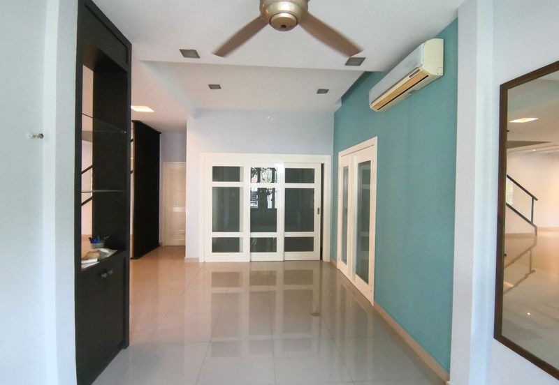 Canal Gardens, Kota Kemuning