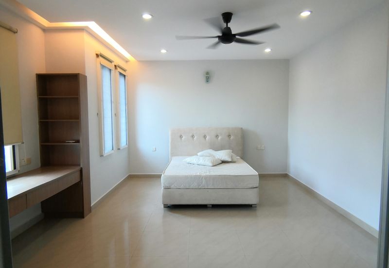 Canal Gardens, Kota Kemuning