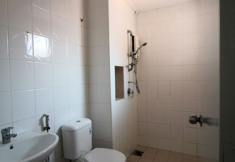 Canal Gardens, Kota Kemuning