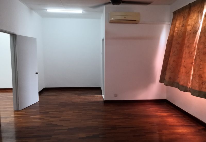 Canal Gardens, Kota Kemuning