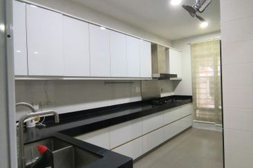 Jalan Kemuning Palma 33/37