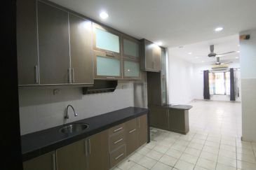 Canal Gardens, Kota Kemuning