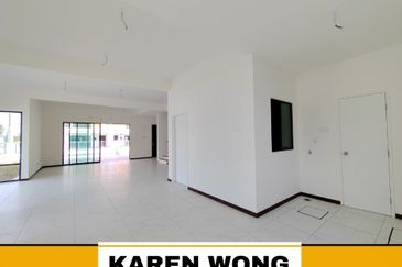 CORNER LOT EXTRA LAND SENNI 3A BUKIT BANYAN Brand New House for Sale