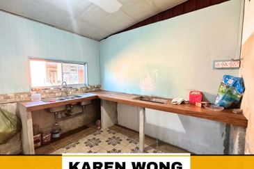 ENDLOT TAMAN RIA JAYA 1 Storey Terrace House for SALE