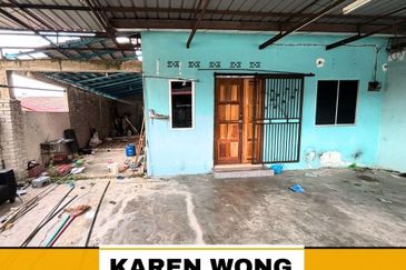 ENDLOT TAMAN RIA JAYA 1 Storey Terrace House for SALE