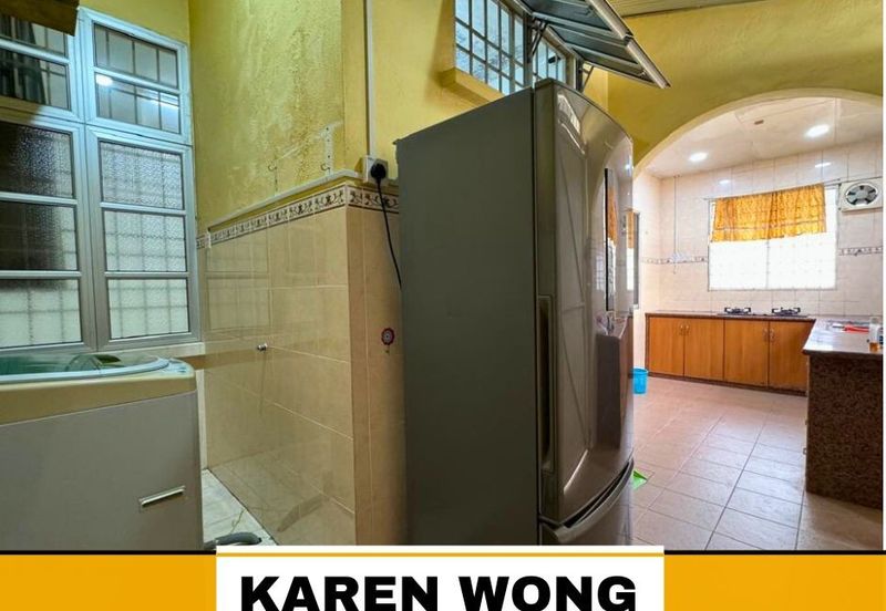 OPEN FACING LAGENDA HEIGHTS 2.5 Storey Terrace House for RENT