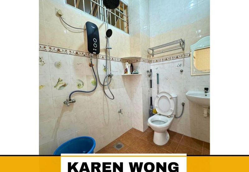 OPEN FACING LAGENDA HEIGHTS 2.5 Storey Terrace House for RENT