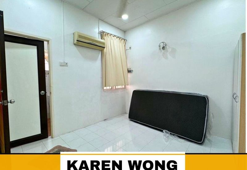 OPEN FACING LAGENDA HEIGHTS 2.5 Storey Terrace House for RENT