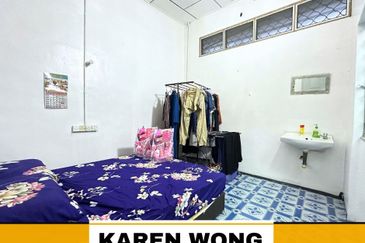 NEAR SIN KWANG TAMAN MAKMUR 1 Storey Terrace House for Sale