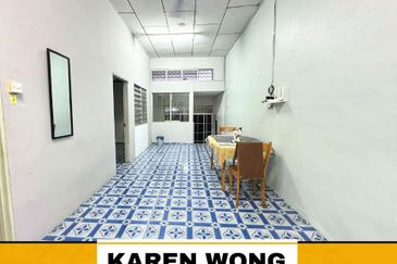 NEAR SIN KWANG TAMAN MAKMUR 1 Storey Terrace House for Sale
