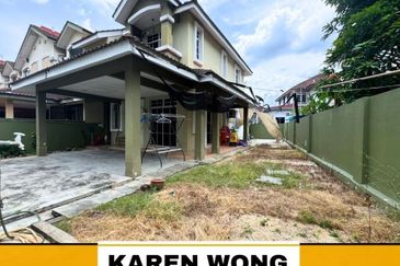 Bandar Laguna Merbok